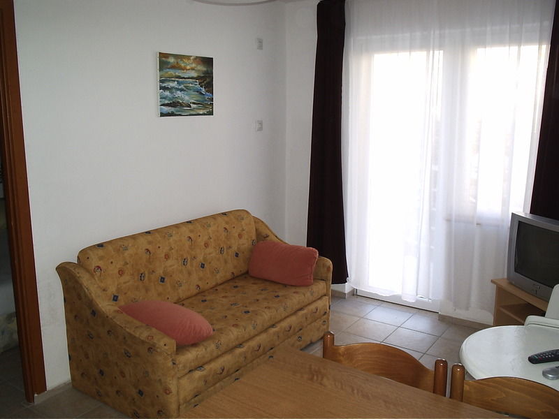 Papic Hotel Okrug Gornji Exterior photo